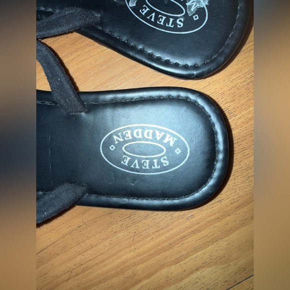 Steve Madden  Black Lola fabric Ruffle Embellished Sequin Thong Sandal". 7-8 - Picture 4 of 8